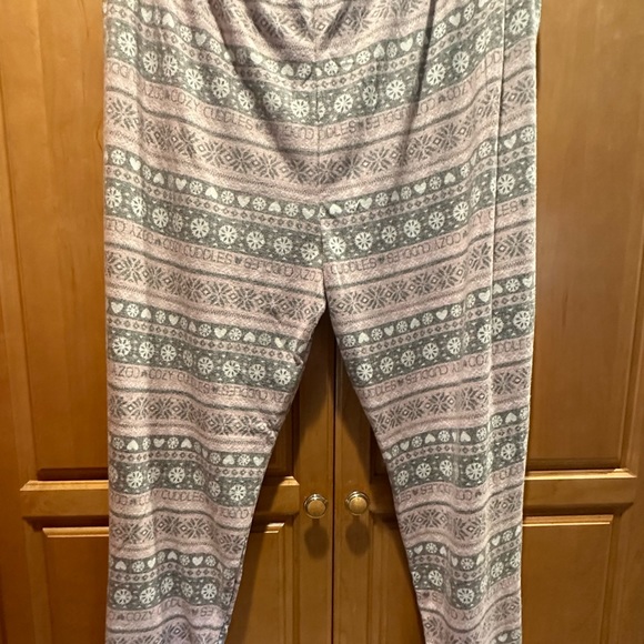 Brand New Super Soft Cuddl Duds PJ top and bottom 2X - Picture 2 of 4